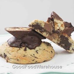 Chunky Snickers Cafe Cookies Wholesale Prices